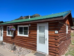 Cozy cabin #5 at Aspen Ridge Cabins